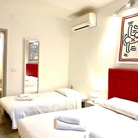 רומא Colosseum Lovely Apartment מראה חיצוני תמונה