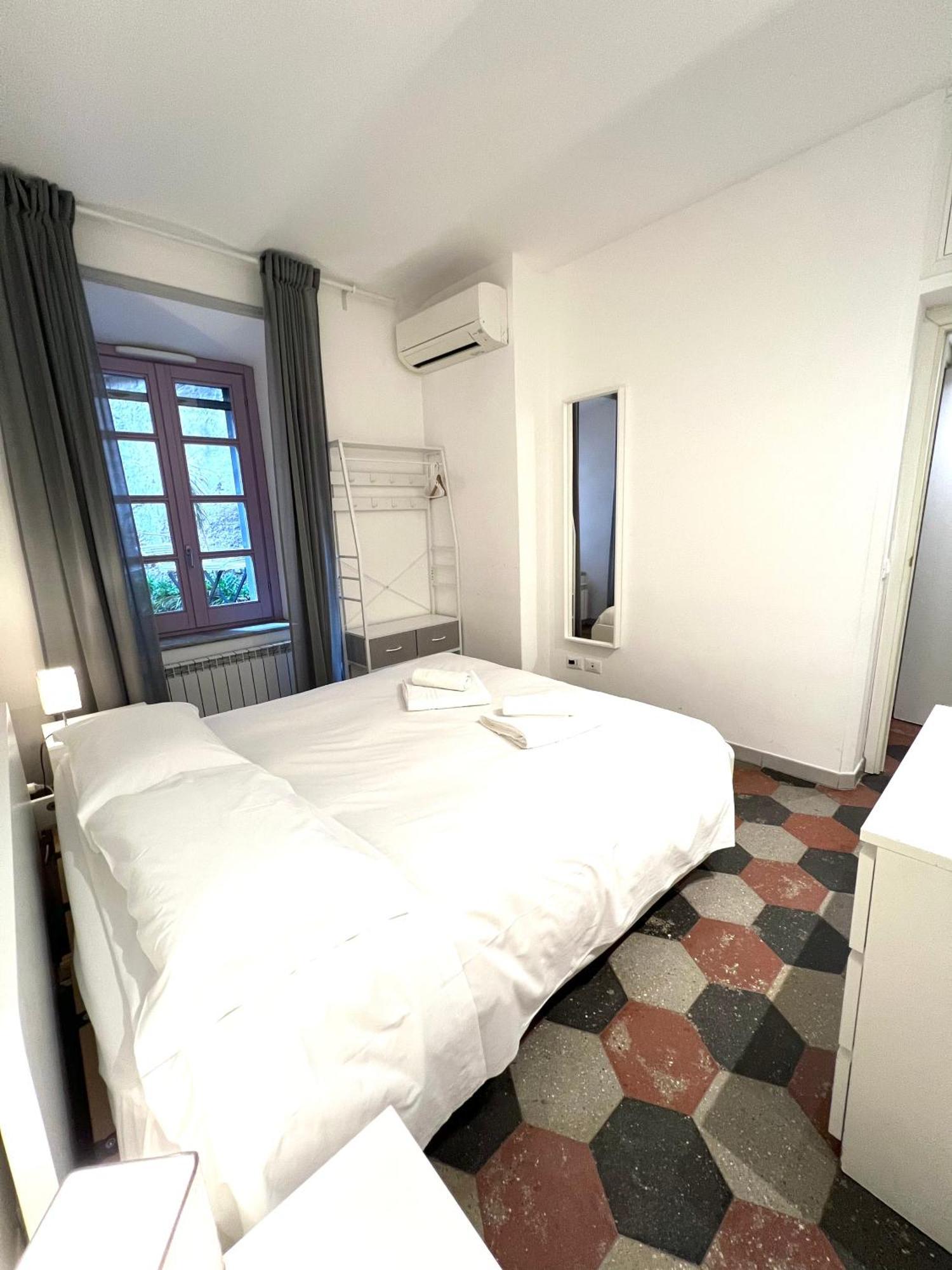 רומא Colosseum Lovely Apartment מראה חיצוני תמונה