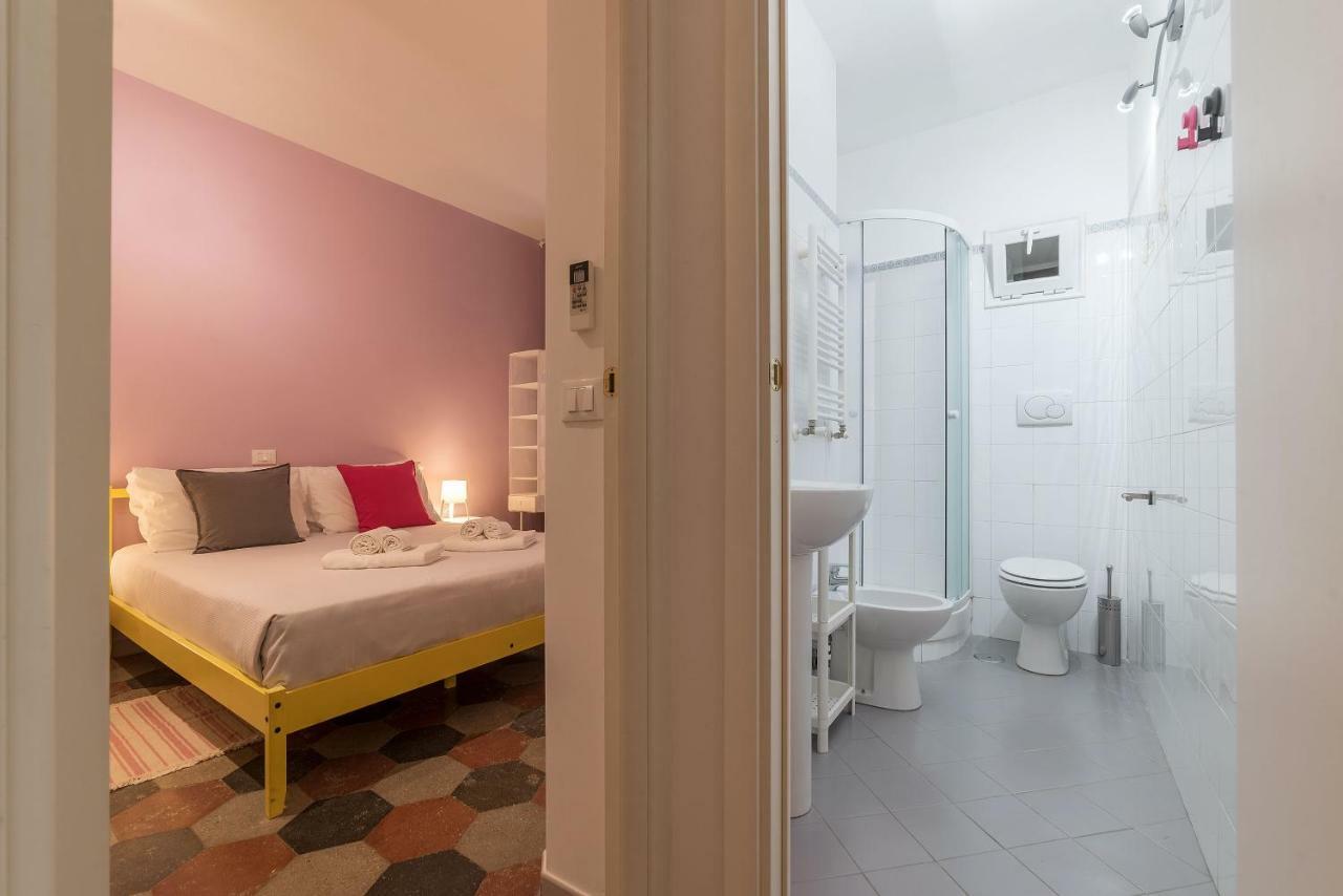 רומא Colosseum Lovely Apartment מראה חיצוני תמונה