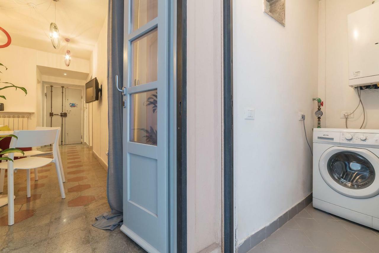 רומא Colosseum Lovely Apartment מראה חיצוני תמונה