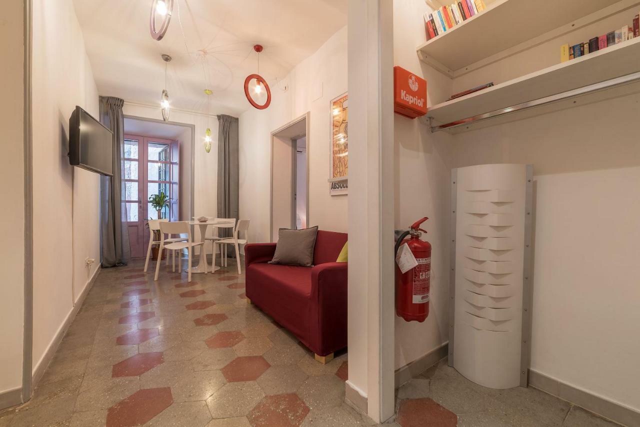 רומא Colosseum Lovely Apartment מראה חיצוני תמונה